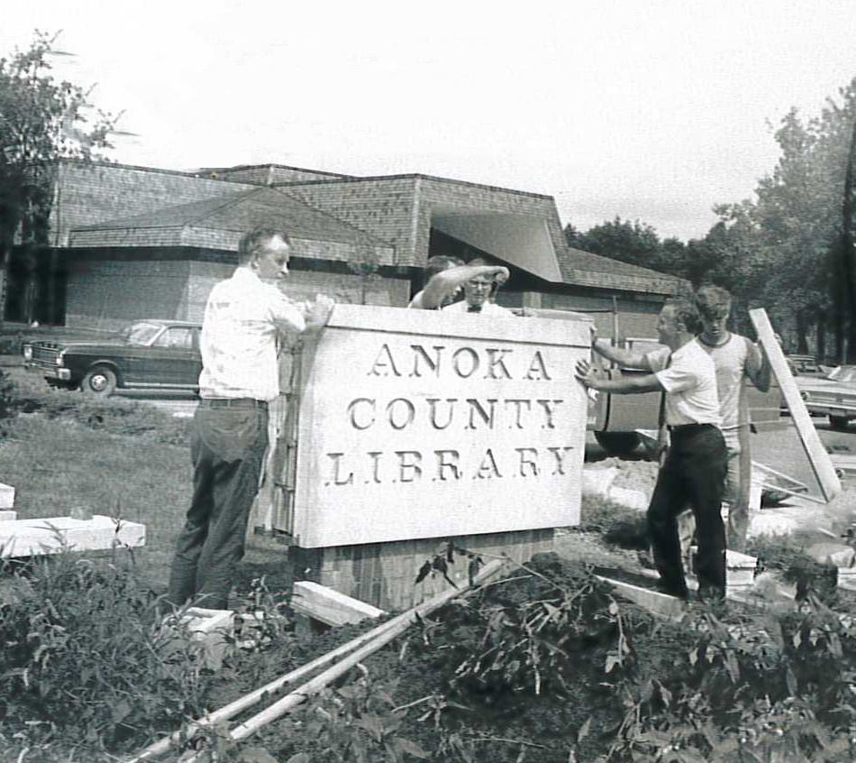 New Sign Installation, Northtown Library, Blaine, August 7, 1968